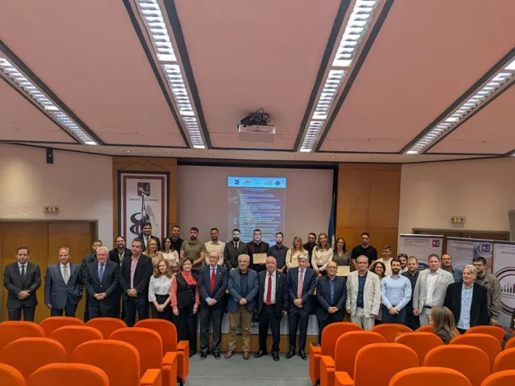 Το ΠΑΠΕΙ τίμησε την αριστεία