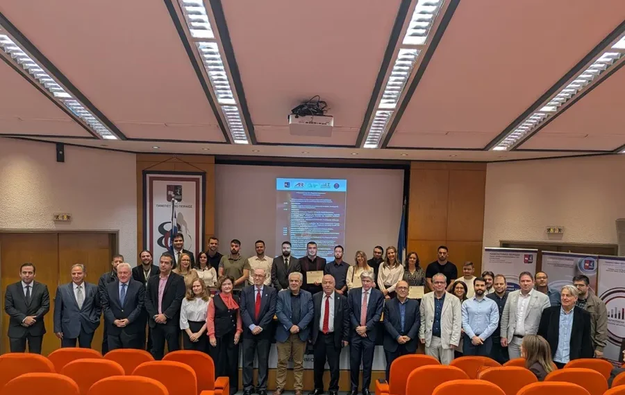 Το ΠΑΠΕΙ τίμησε την αριστεία