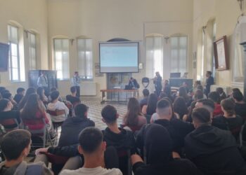Οι διαμεσολαβητές της Ρόδου μεταφέρουν στα λύκεια το μήνυμα της πρόληψης και της ασφάλισης