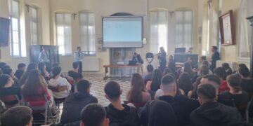 Οι διαμεσολαβητές της Ρόδου μεταφέρουν στα λύκεια το μήνυμα της πρόληψης και της ασφάλισης