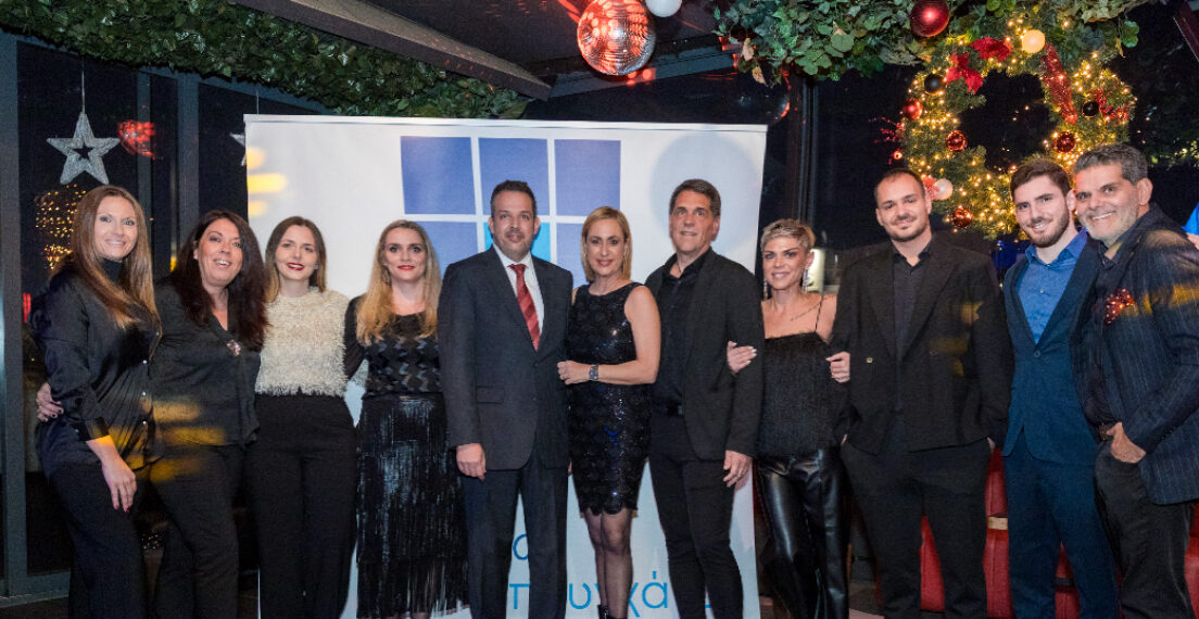 Βραβεύσεις για τους συνεργάτες του γραφείου ΠΑΡΟΝ