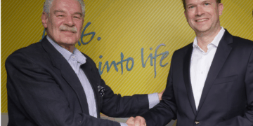 Dr. Renko Dirksen: Προσφέρουμε ασφάλιση για τον Δαυίδ όχι για τον Γολιάθ