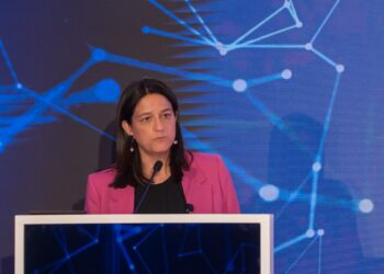 Να συνδυάσουμε την AI με τον ανθρώπινο παράγοντα