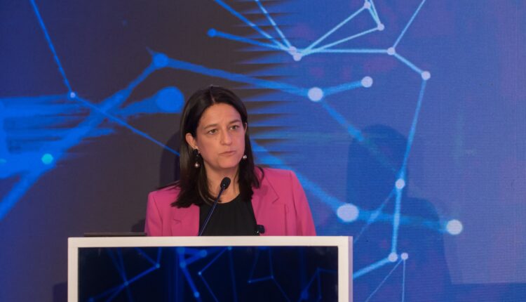 Να συνδυάσουμε την AI με τον ανθρώπινο παράγοντα