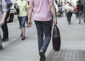 6 στους 10 Έλληνες δεν αποταμιεύουν για τη σύνταξη