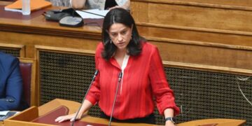 Υποχρεωτική η Συλλογική Σύμβαση Εργασίας στις ασφαλιστικές – Τι προβλέπει για τους μισθούς