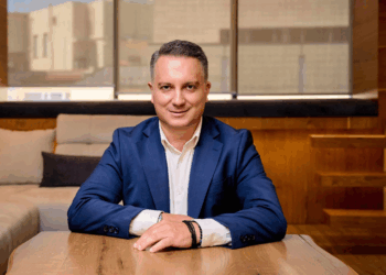 Επιστολή ΕΕΘ: Απαράδεκτη η αύξηση του δικαιώματος συμβολαίου στο κλάδο υγείας