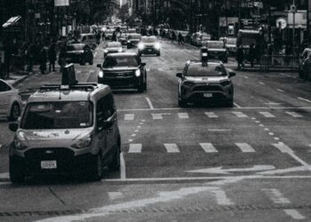 Από 20,3 εκ. στα 8,2 εκ. οι αποζημιώσεις για τα ανασφάλιστα