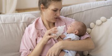 Καθορίζονται αυστηρά όρια για τις τοξίνες στο βρεφικό γάλα μετά τις μαζικές ανακλήσεις