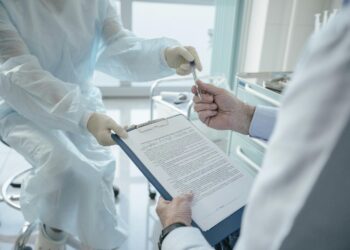 Ασφάλιστρα Υγείας: Γιατί ακριβαίνουν, τι φταίει και πώς οι ασφαλιστικές περνούν στην αντεπίθεση