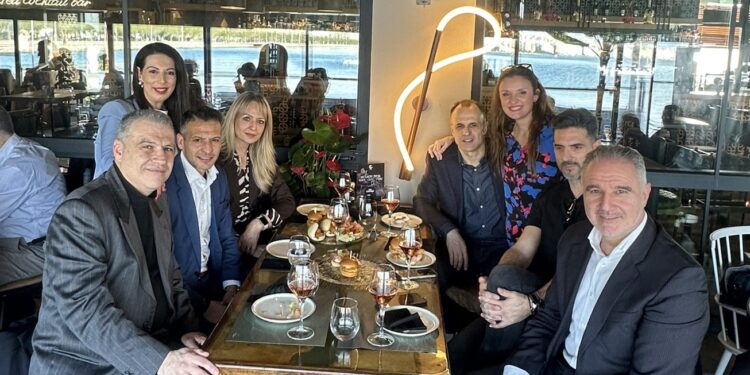 Δύο διαφορετικές… ματιές στα ασφάλιστρα οχημάτων