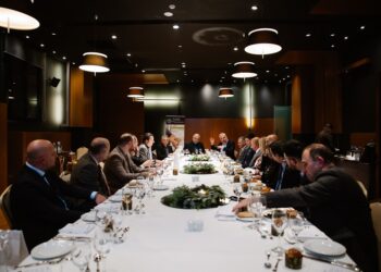 ΣΔΑΕ: Γεύμα εργασίας & κοπή πίτας με την συμμετοχή εκπροσώπων ασφαλιστικών εταιρειών