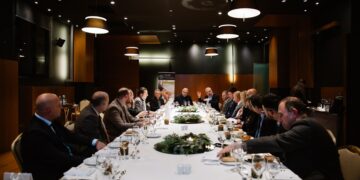 ΣΔΑΕ: Γεύμα εργασίας & κοπή πίτας με την συμμετοχή εκπροσώπων ασφαλιστικών εταιρειών