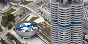 Ανακαλεί οχήματα η BMW στις ΗΠΑ λόγω κινδύνου πυρκαγιάς