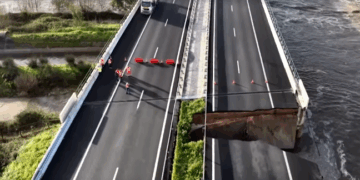Κατάρρευση αυτοκινητόδρομου από τις πλημμύρες στην Πορτογαλία