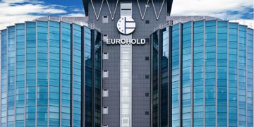 Έσοδα 1,67 δισ. ευρώ στον όμιλο Eurohold το 2025