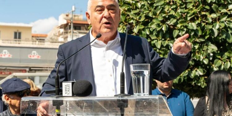 Γ. Χατζηθεοδοσίου, ένας ασφαλιστής υποψήφιος για την Περιφέρεια Αττικής