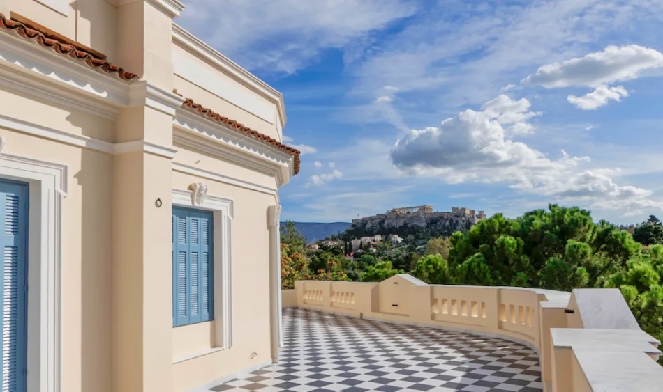 Τα κελύφη των τζιτζικιών, το νέο σπίτι του βιβλίου και το “Έτος Φιλαναγνωσίας” 