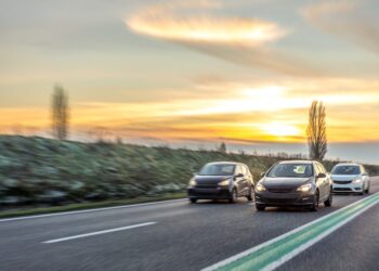 Ασφαλισμένο 1 στα 2 οχήματα για φυσικές καταστροφές