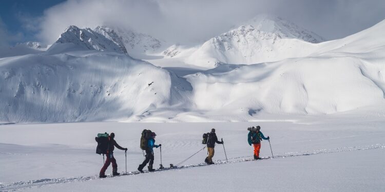Έβερεστ: Απάτη 20 εκατ. με “αρρώστιες” ορειβατών και εικονικές διακομιδές