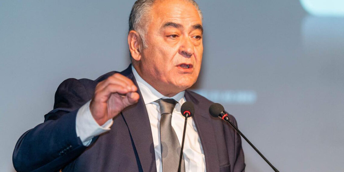 Άμεσα μέτρα από την κυβέρνηση, διαφορετικά κινδυνεύουν με διάλυση κοινωνία και επιχειρηματικότητα